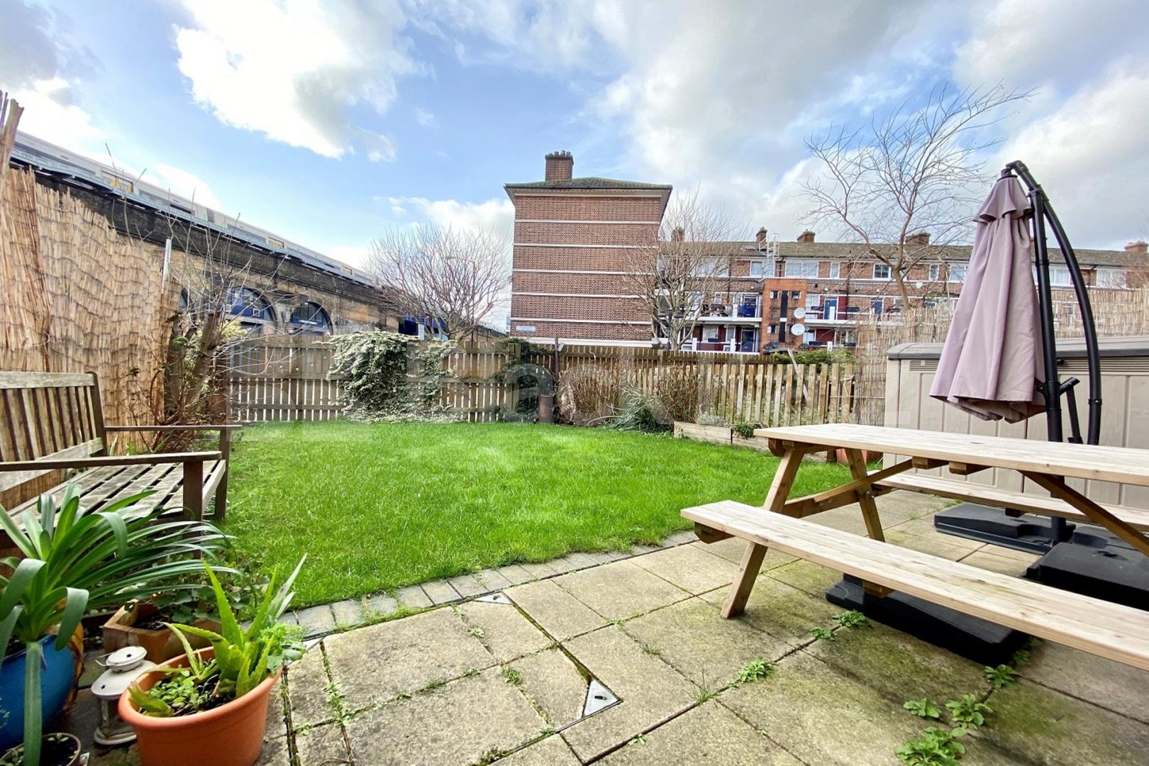 Stylish one bedroom apartment near the river Druid Street SE1, London Bridge/ Tower Bridge Road